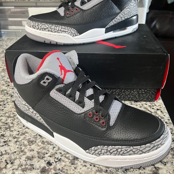 AIR JORDAN 3 RETRO OG - Picture 2 of 5